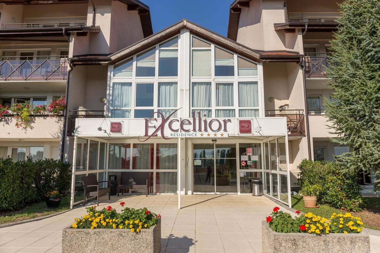 艾克塞里尔阿多尼斯日内瓦公寓大酒店 维伊芳瑟涅克斯 外观 照片